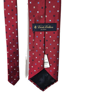 Brooks Brothers Makers NWT 58" 100% Silk Neck Tie Red Print Pattern 3.75"